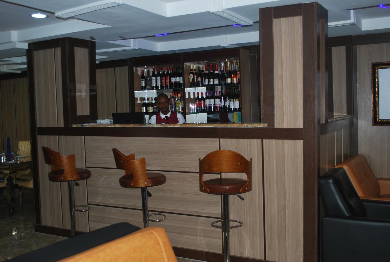 Immaculate Platinum Hotell Abuja Exteriör bild