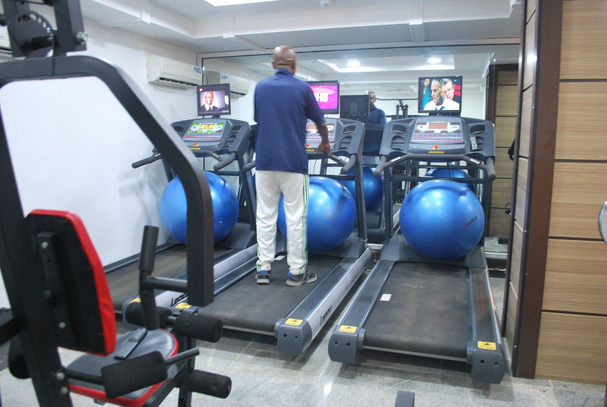 Immaculate Platinum Hotell Abuja Exteriör bild