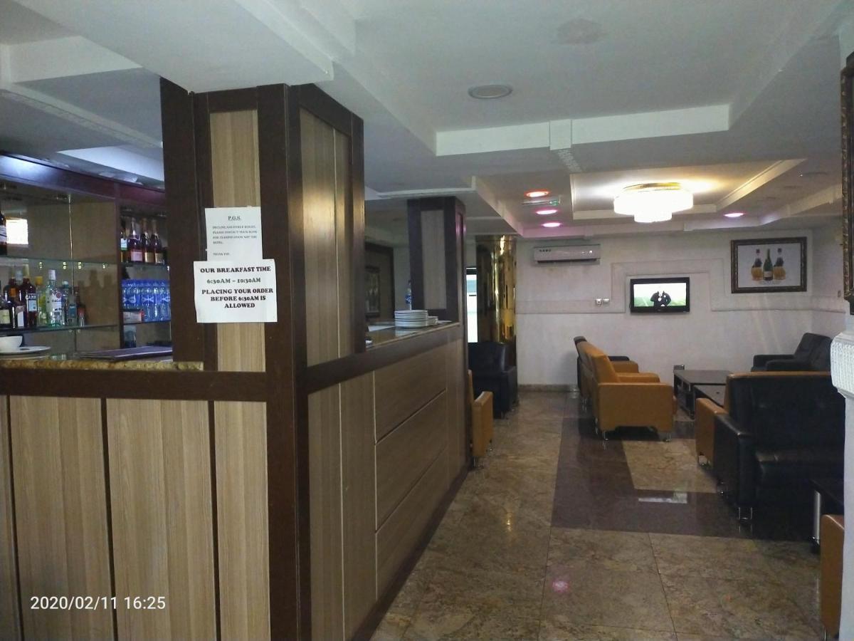 Immaculate Platinum Hotell Abuja Exteriör bild