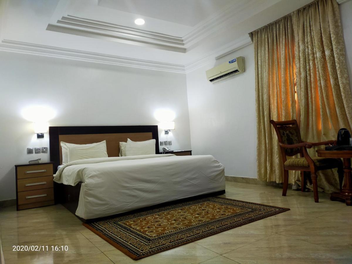 Immaculate Platinum Hotell Abuja Exteriör bild