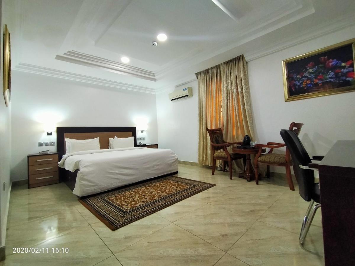 Immaculate Platinum Hotell Abuja Exteriör bild