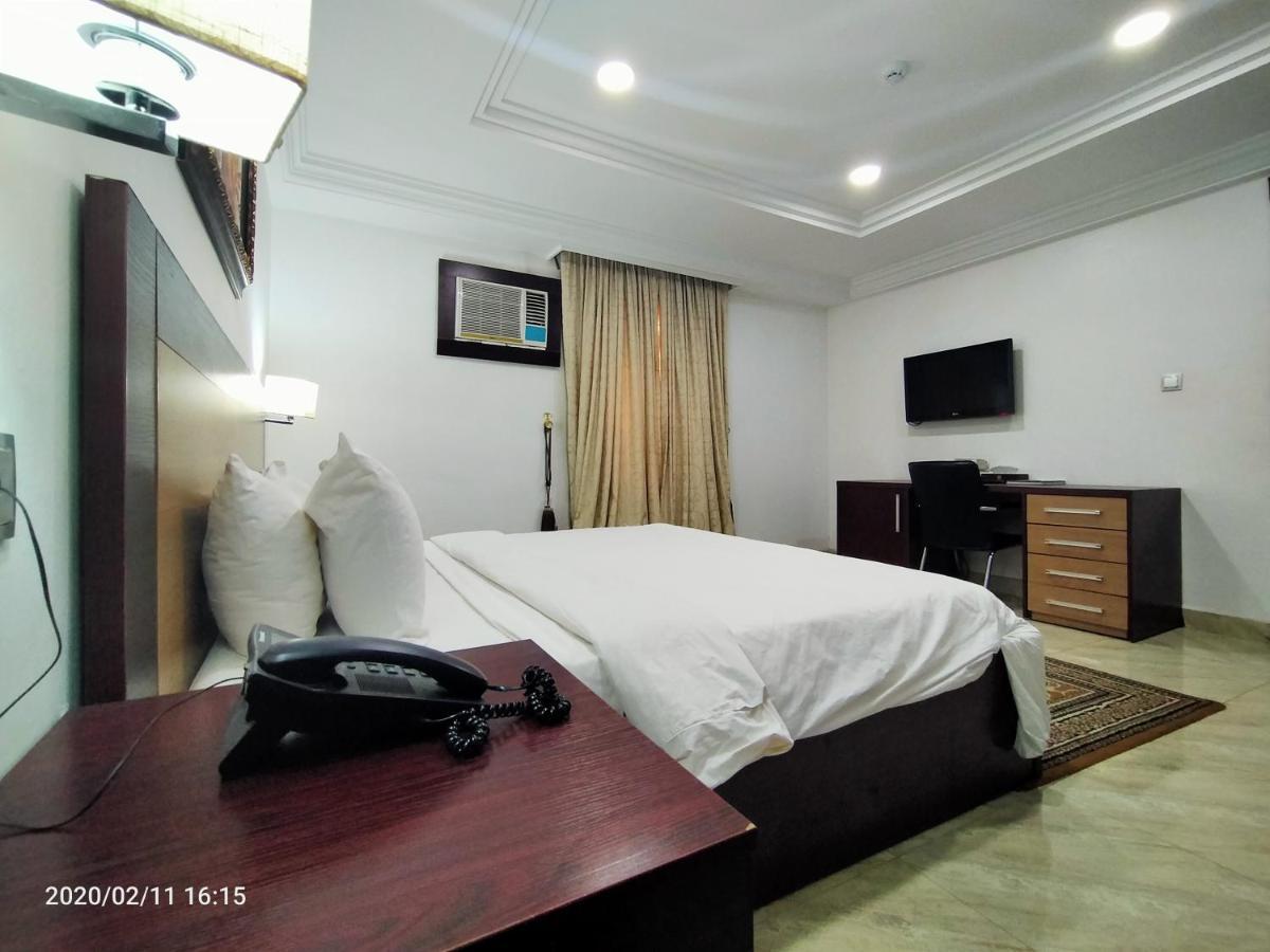 Immaculate Platinum Hotell Abuja Exteriör bild