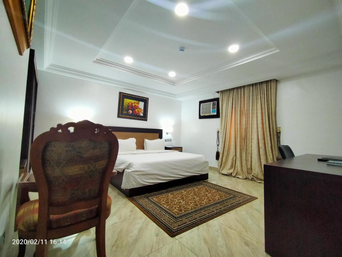 Immaculate Platinum Hotell Abuja Exteriör bild