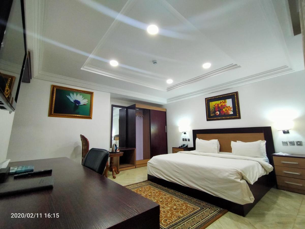 Immaculate Platinum Hotell Abuja Exteriör bild