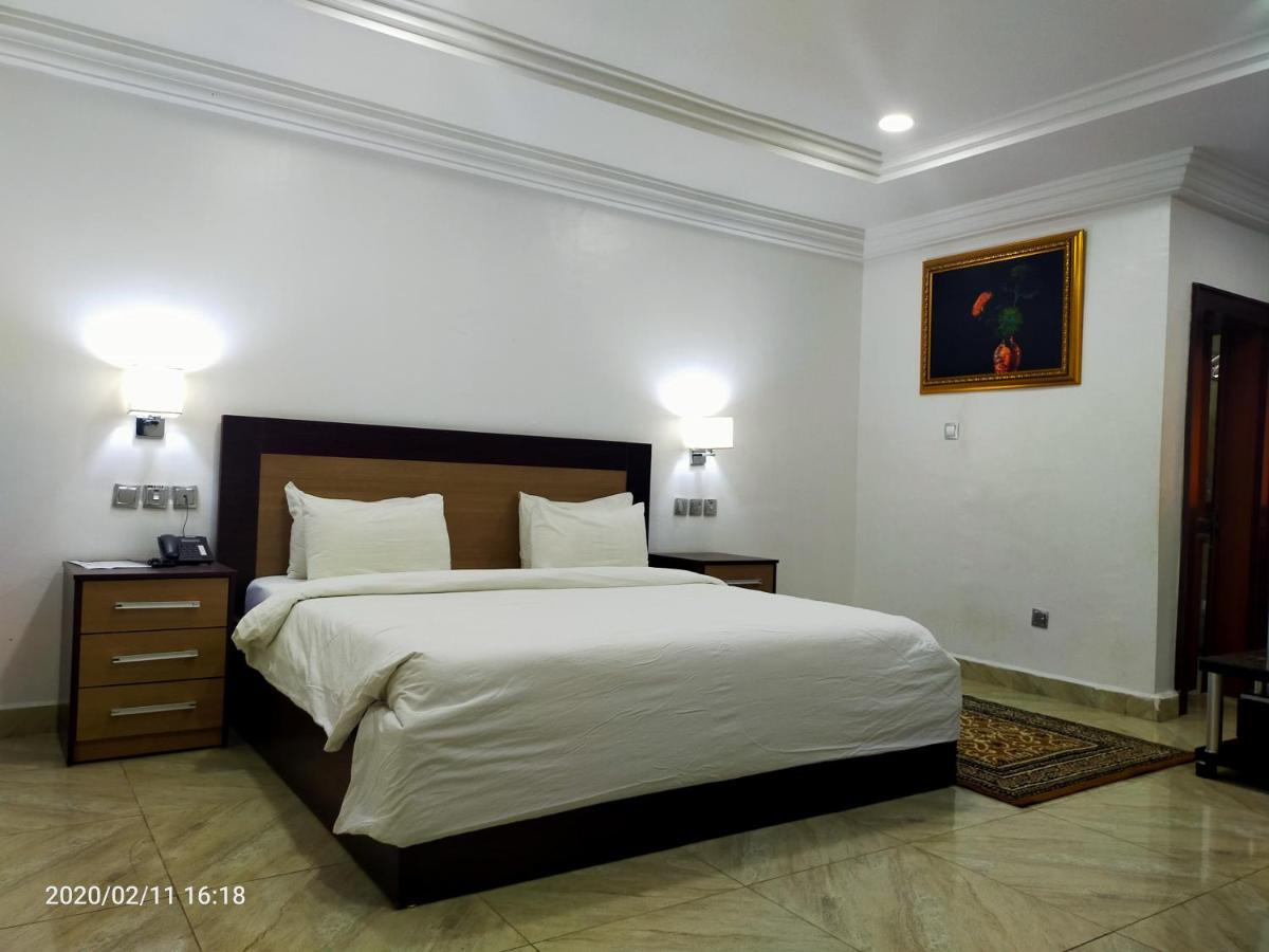 Immaculate Platinum Hotell Abuja Exteriör bild